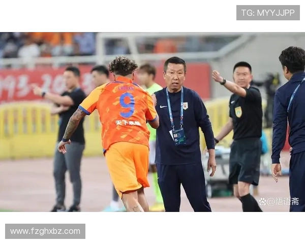 宿茂臻从绿茵场到教练席展现中国足球奋斗与坚守精神 宿茂臻从绿茵场到教练席展现中国足球奋斗与坚守精神