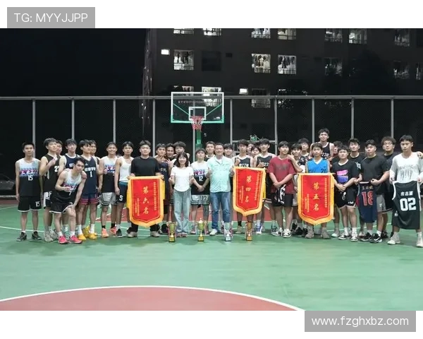 以篮球为纽带探索团队合作与青春拼搏精神的无限魅力