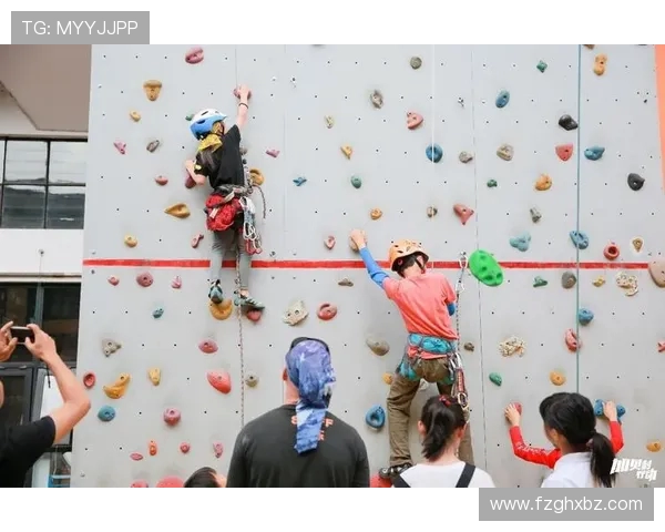 深圳攀岩队耐力训练揭秘:挑战极限与提升自我的完美结合 深圳攀岩队耐力训练揭秘:挑战极限与提升自我的完美结合